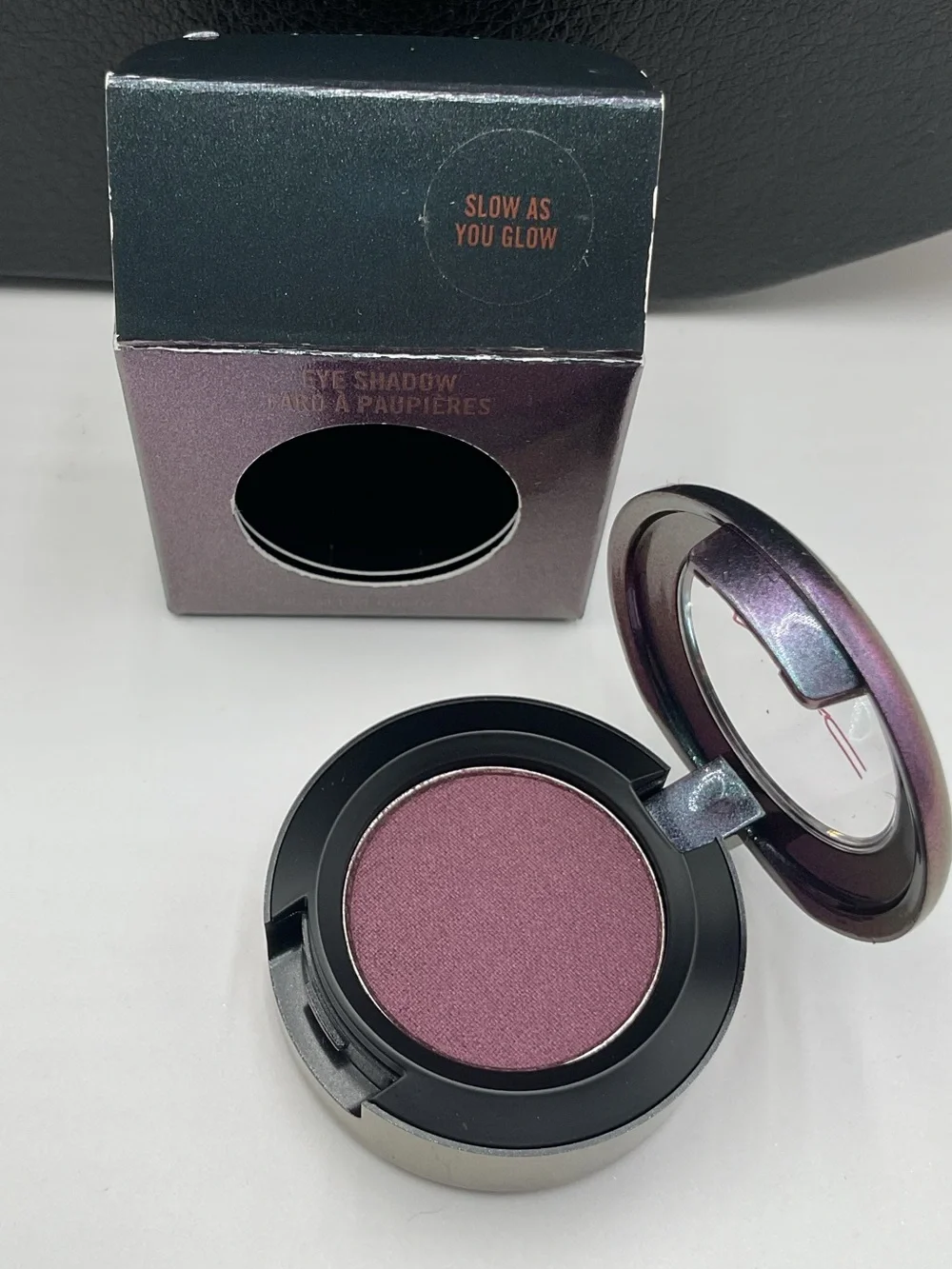 MAC Cosmetics Frost Eyeshadow in Slow As You Glow - BNIB, LE & Discontinued